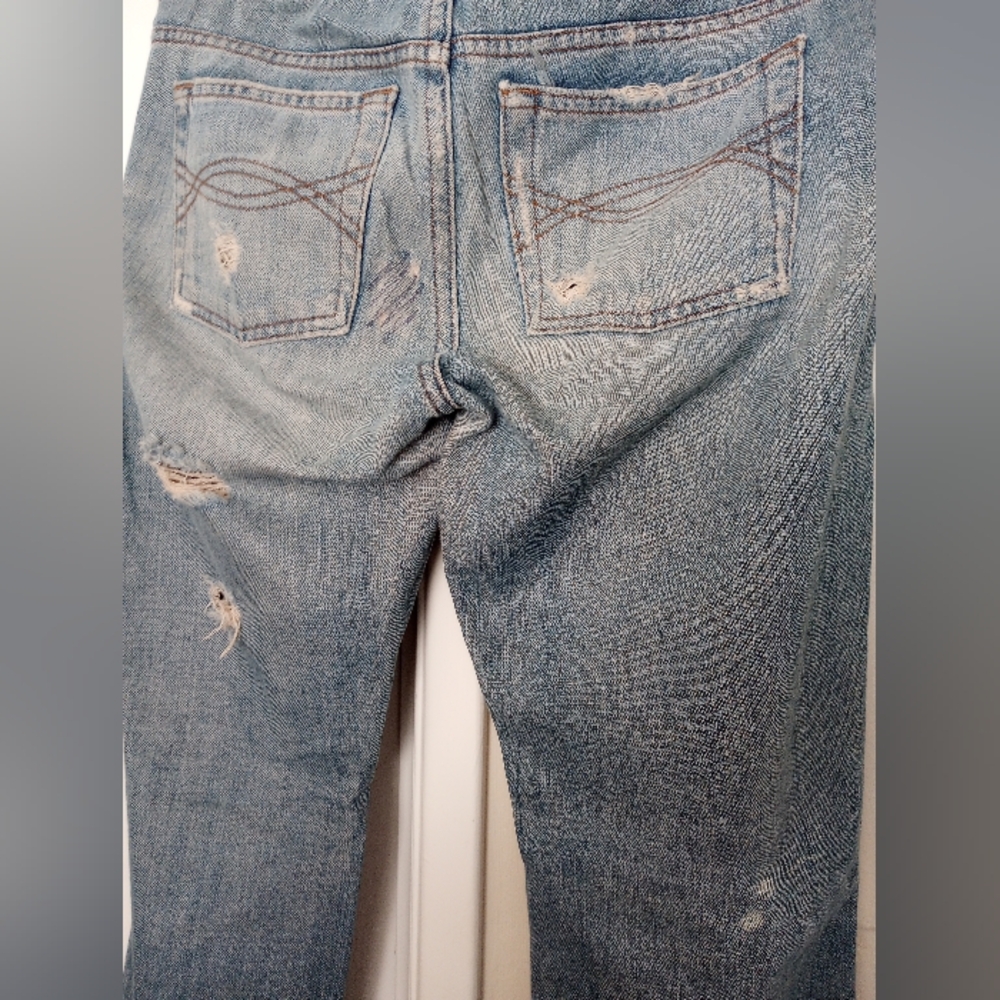 Distressed Jeans - Picture 4 of 5